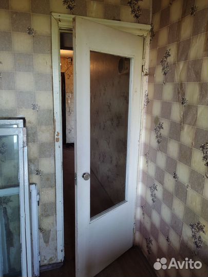 Двери межкомнатные б/у