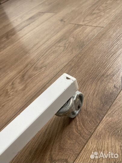 Подставка передвижная для педикюра