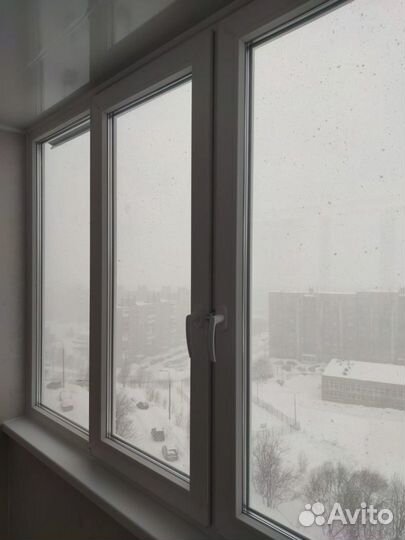 Пластиковое окно для лоджии от плиты