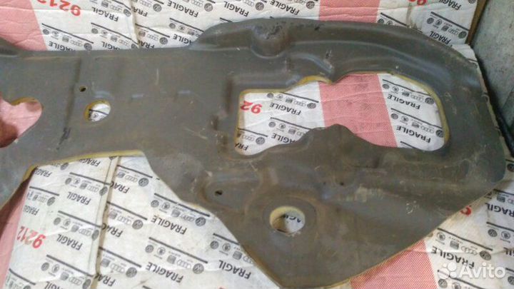 Шумоизоляция моторного отсека Porsche Cayenne 4.5