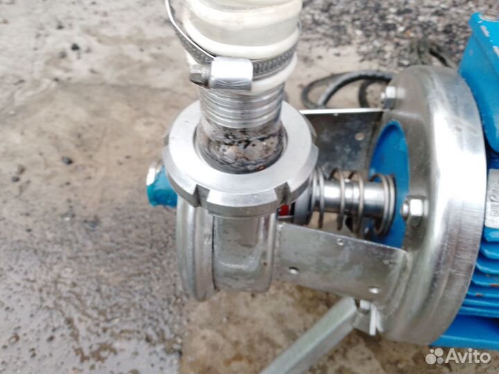 Самовсасывающий насос