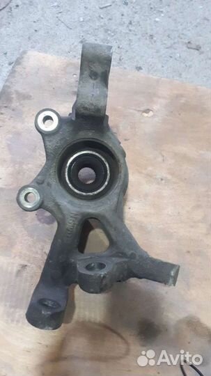 Поворотный кулак левый мерседес 212 6.3 amg