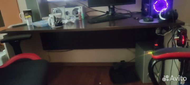 Письменный стол