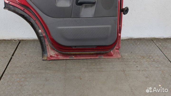 Дверь левая задняя Ford Explorer