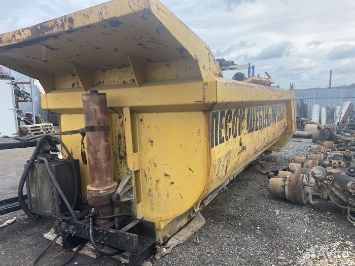 Платформа самосвальная камаз-65201 8х4 в сборе 20м