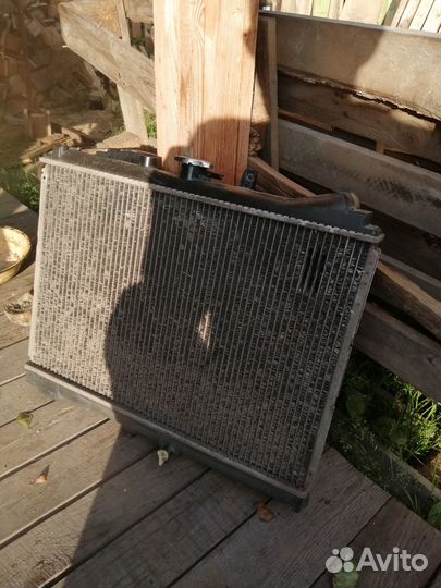 Радиатор охлаждения Мазда Бонго трак 2WD