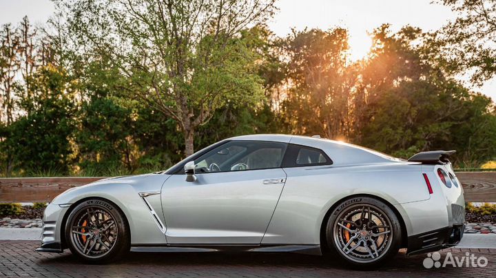 Кованые диски GT Performance R20 на Nissan GT-R
