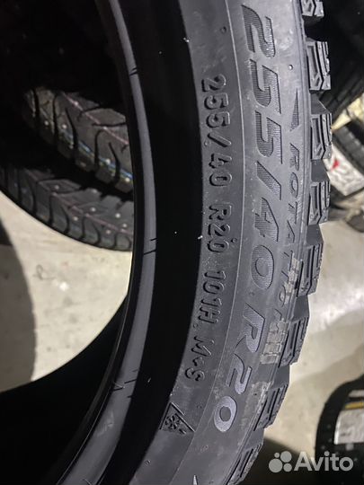 Pirelli Ice Zero 2 255/40 R20 101H