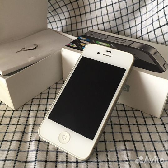 iPhone 4S, 8 ГБ