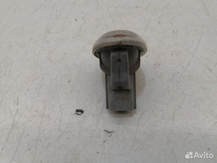 Повторитель поворота в крыло Mazda 6 седан GG 2.0