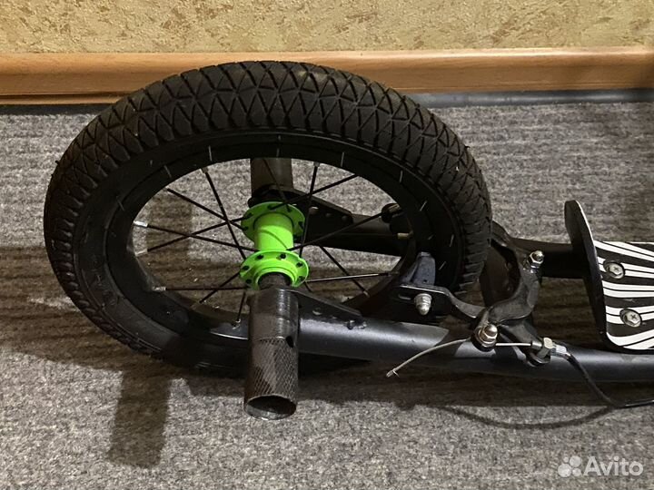 Внедорожный самокат Mongoose expo 12