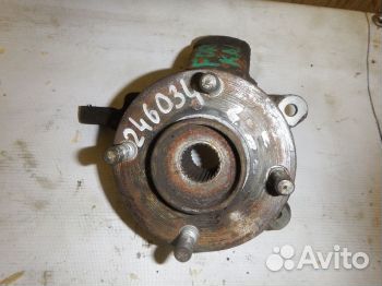 Кулак передний правый Форд