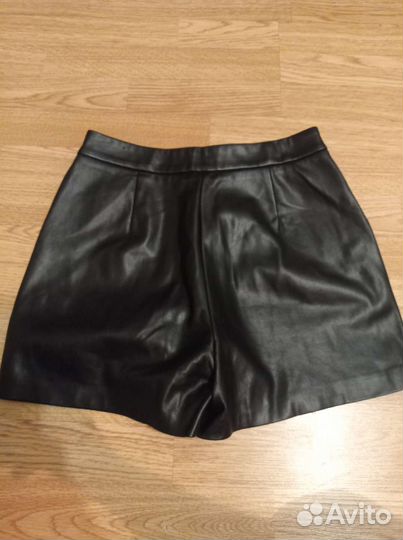 Кожаные шорты Stradivarius