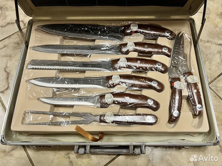 Набор ножей и приборов