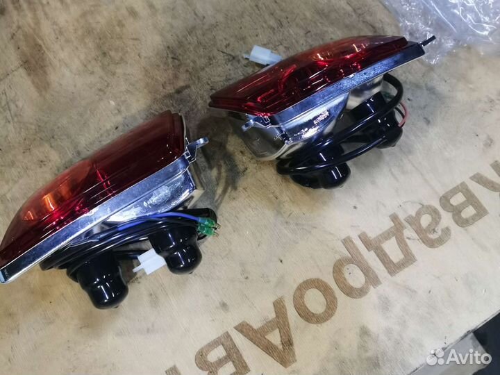 Комплект новых задних фонарей Stels dinli