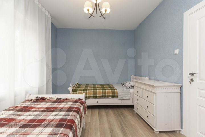 2-к. квартира, 60 м², 2/4 эт.
