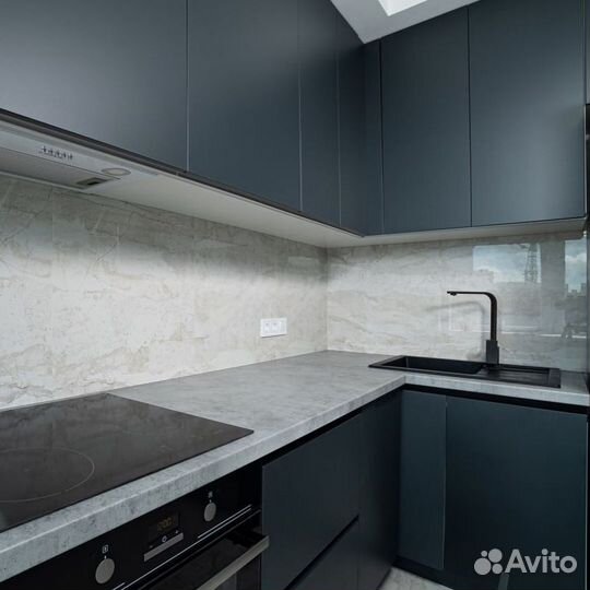 Кухня черная без ручек