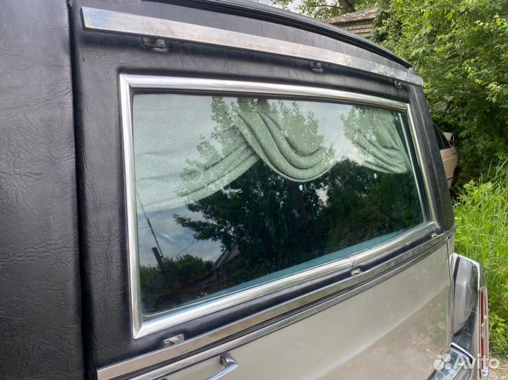 Стекло крышки багажника Cadillac Fleetwood