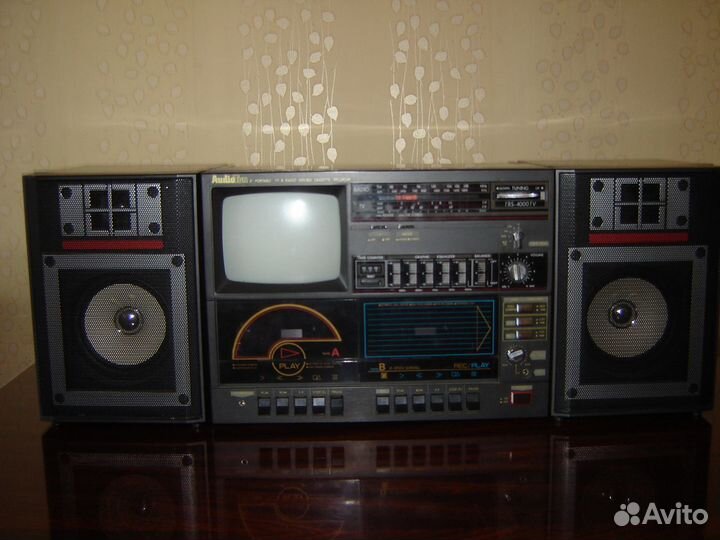 Музыкальный центр 