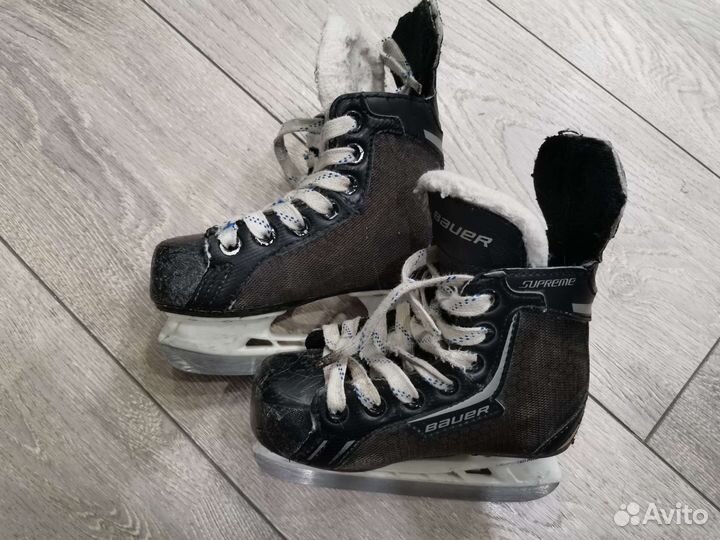 Хоккейные коньки bauer