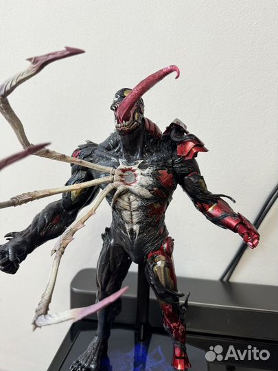 Hot Toys Venomized Iron Man Avengers 1/6