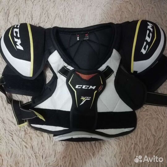 Нагрудник хоккейный