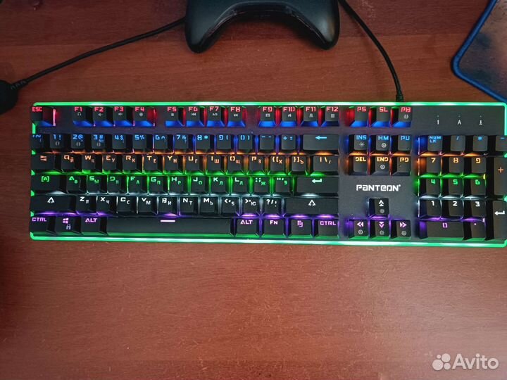 Механическая игровая клавиатура Panteon T8