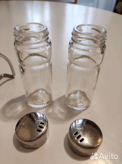 Солонка и перечница