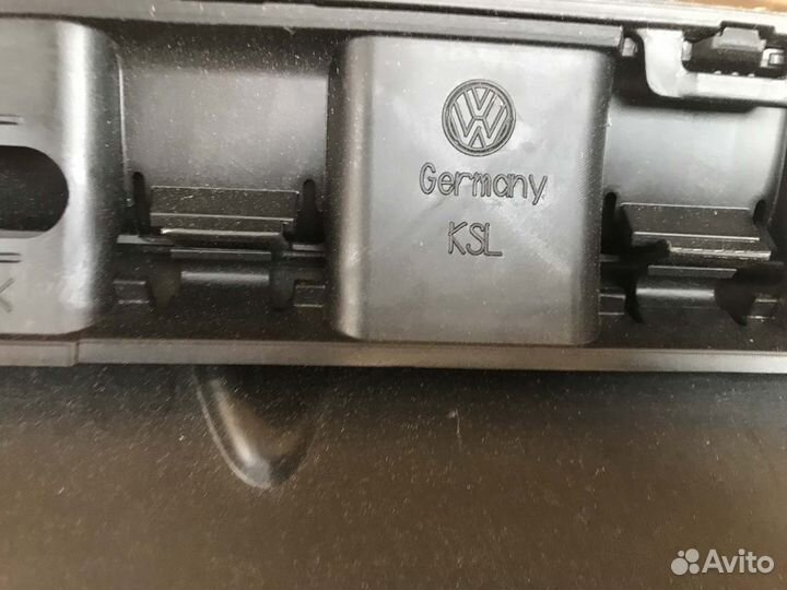 Накладка на порог правая Volkswagen Golf 6 5K6