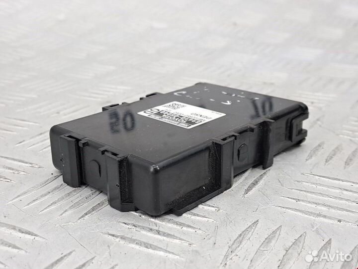 Блок управления светом Toyota Avensis 3 (T270)