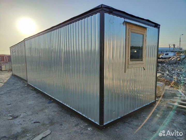 Вагончик с надежной крышей