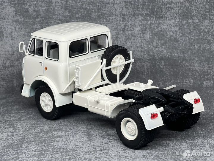Модель маз 5429 1/43 нап
