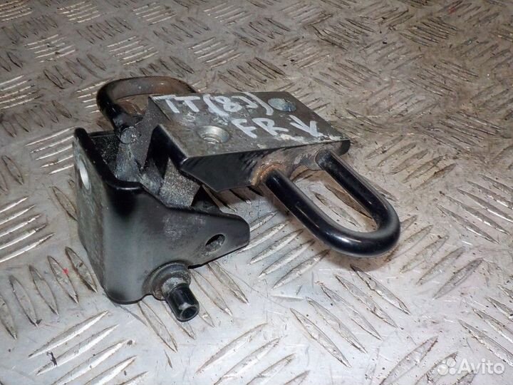 Петля двери передней правой нижняя Audi TT8J