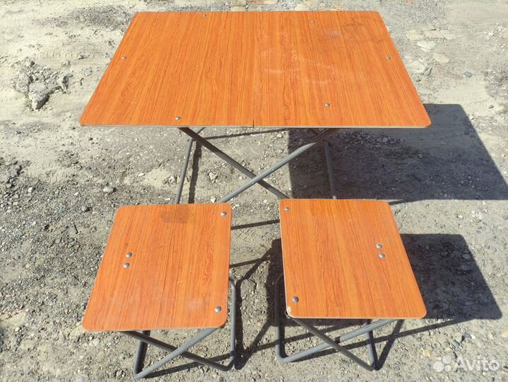 Стол туристический складной + 2 табуретки