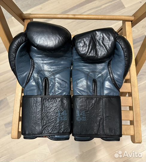 Боксерские перчатки ultimatum 14 oz + Шлем