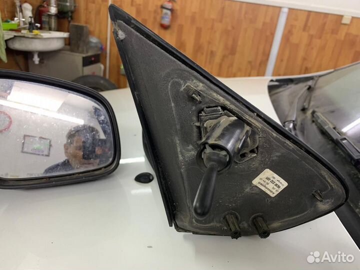 Зеркало левое и правое на renault logan 2