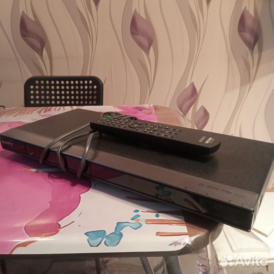 Sony DVP-NS308 CD/DVD плеер c пультом