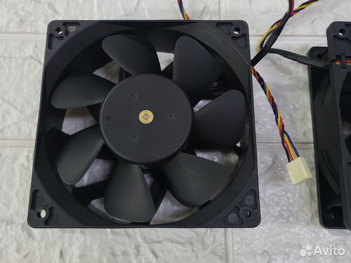 Оригинальные вентиляторы Antminer S19 T19 S17 L7