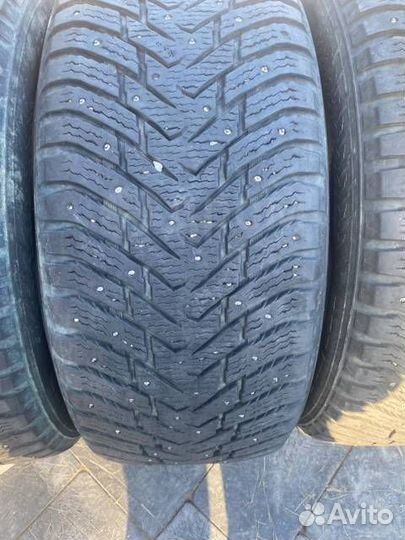 Nokian Tyres Hakkapeliitta 8 SUV 285/50 R20 116H