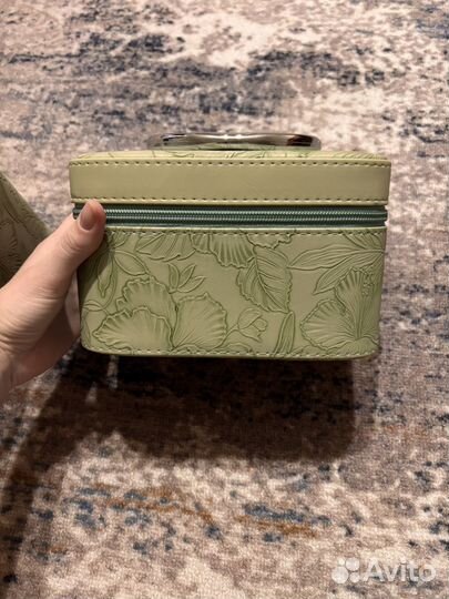 Косметички в хорошем состоянии