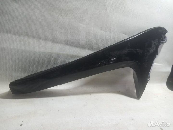 Накладка двери багажника задняя левая Toyota Rav4