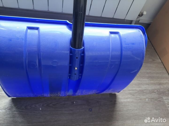 Лопата для уборки снега