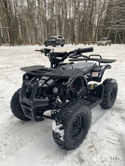 Детский квадроцикл на аккумуляторе