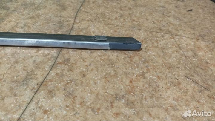 Бархотка внутренняя задняя левая Audi 100 C3 1985