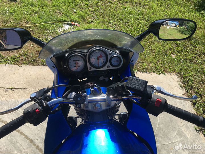 Kawasaki ZR-7