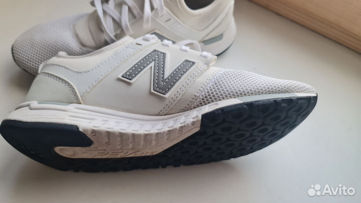 Кроссовки женские new balance