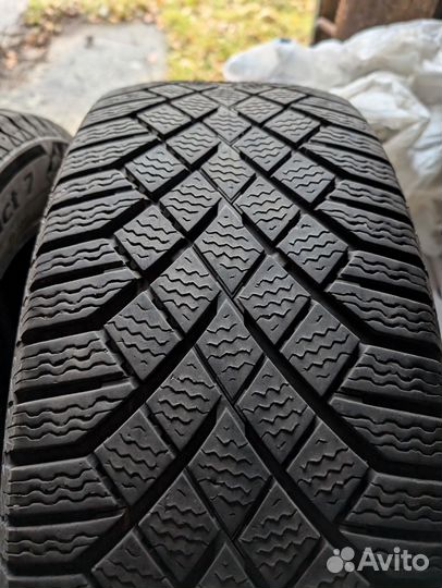 Continental ContiVikingContact 7 235/55 R18 104T