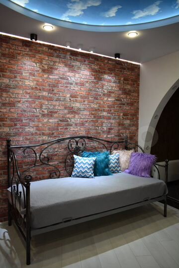 2-к. квартира, 65 м², 4/10 эт.