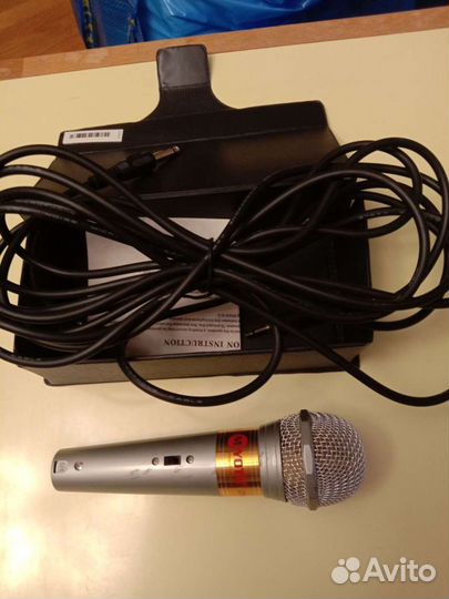 Микрофон для караоке, вокальный
