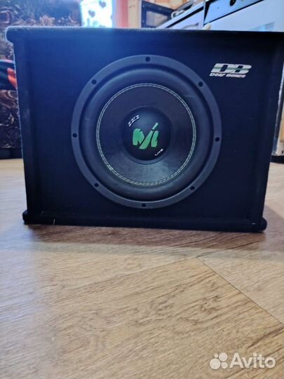 Активный сабвуфер